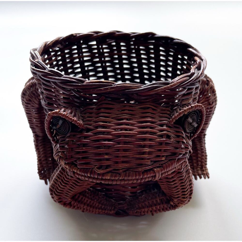 Vintage Brown Wicker Rattan Whimsical Frog House Plant Basket